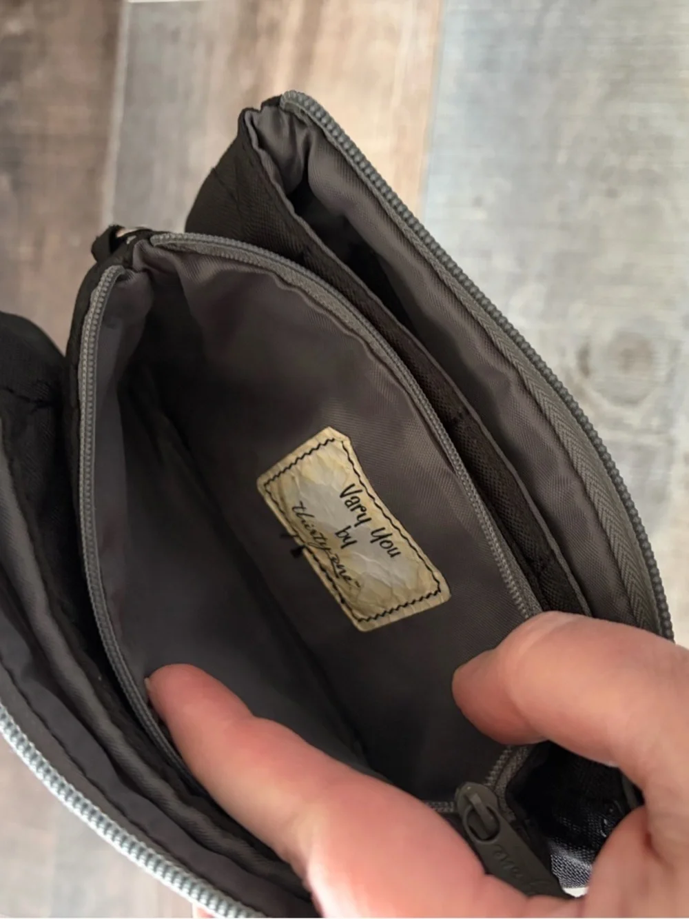 Thirty-One Quilted Black Wristlet Wallet Organizer Zip Clutch